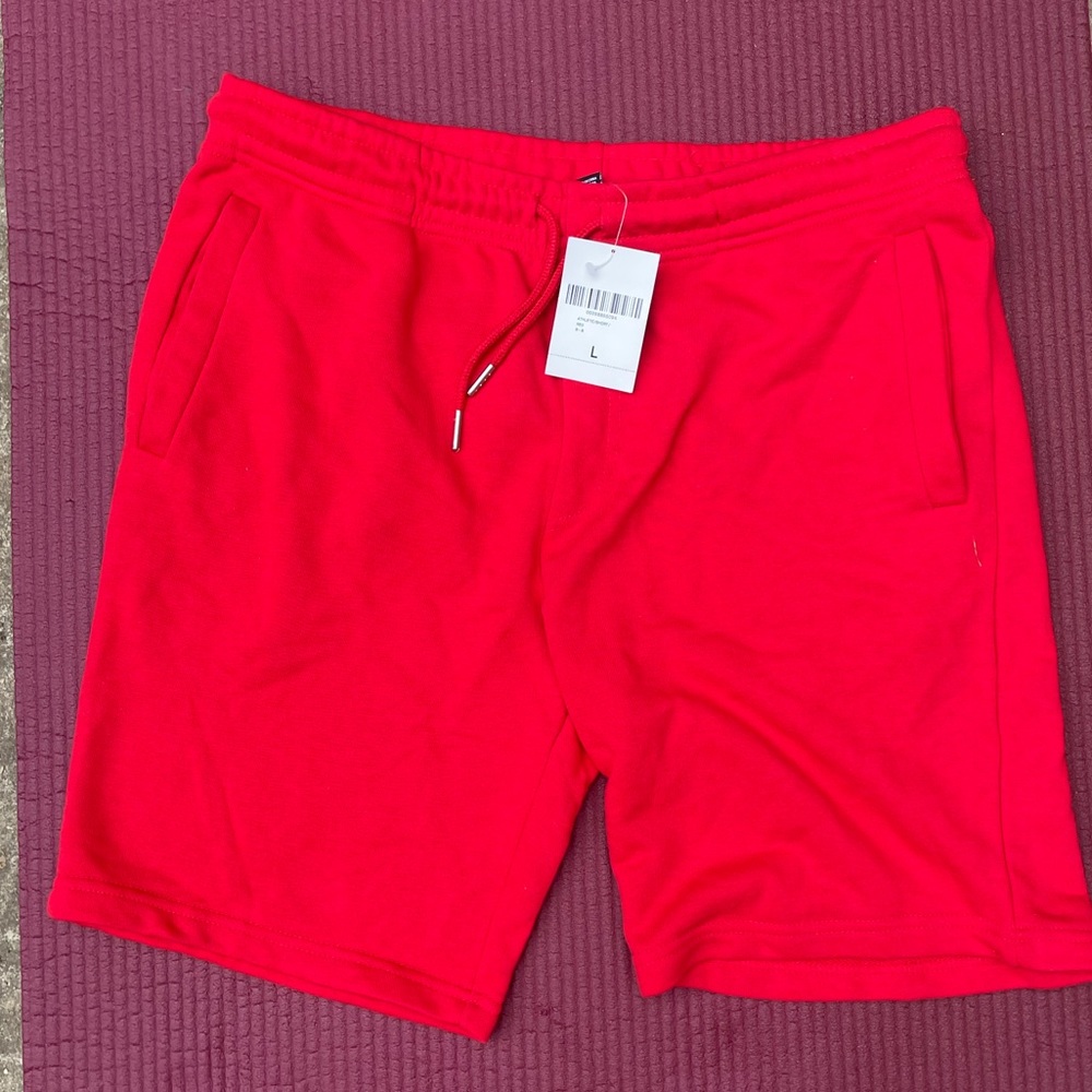 Red men’s sweat shorts NWT
